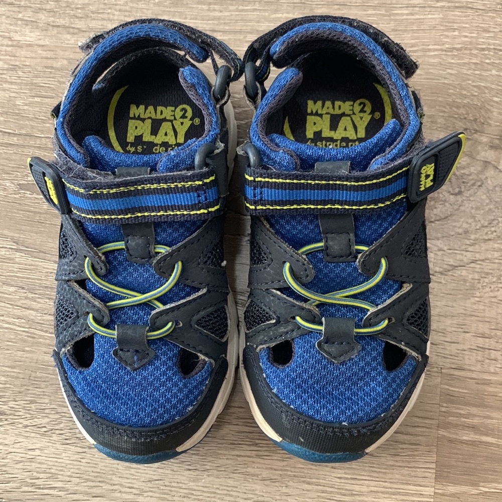 Stride Rite Made 2 Play Ryder Sneaker 7M
